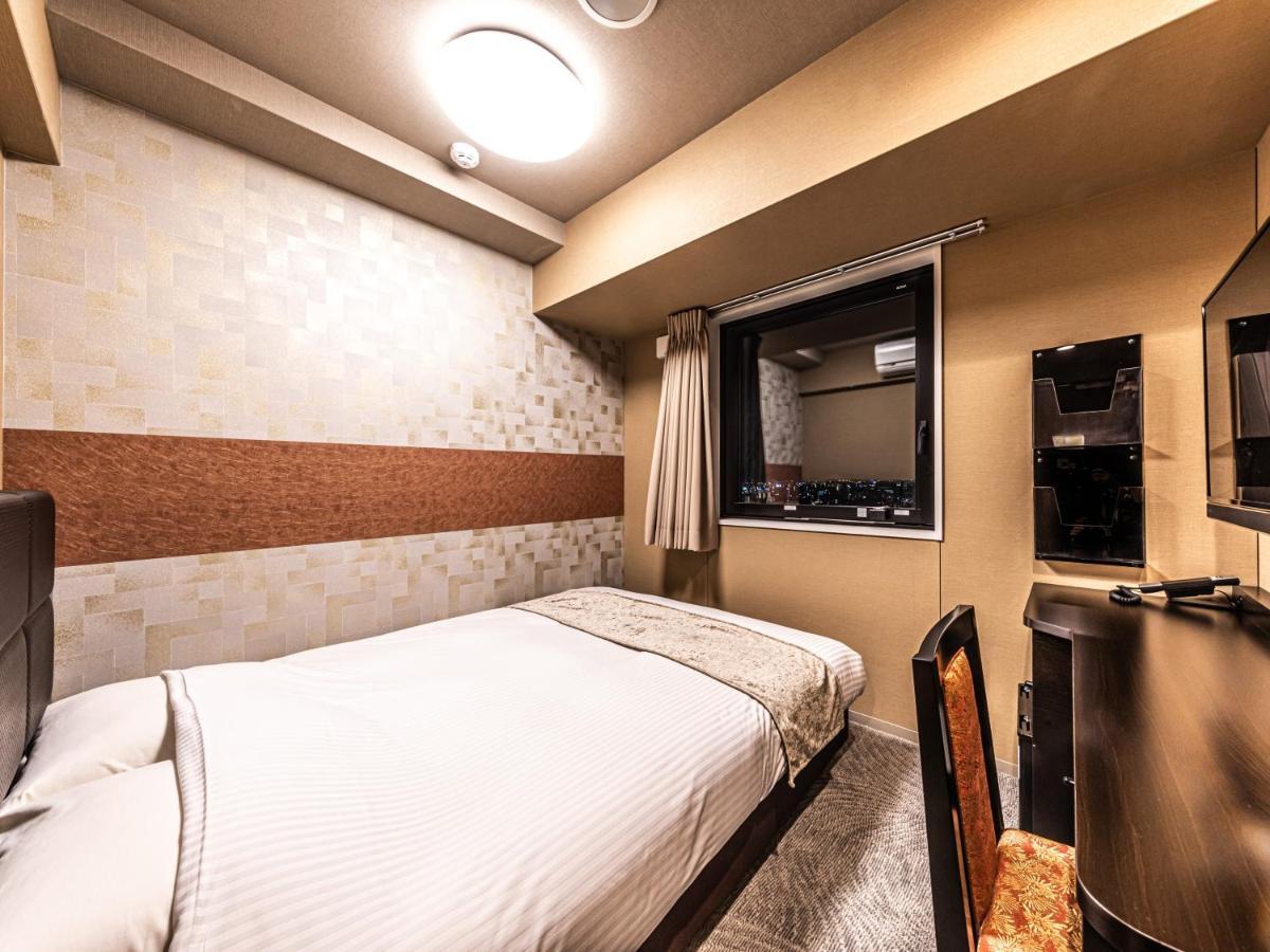 Apa Hotel Shin Osaka Eki Tower Buitenkant foto