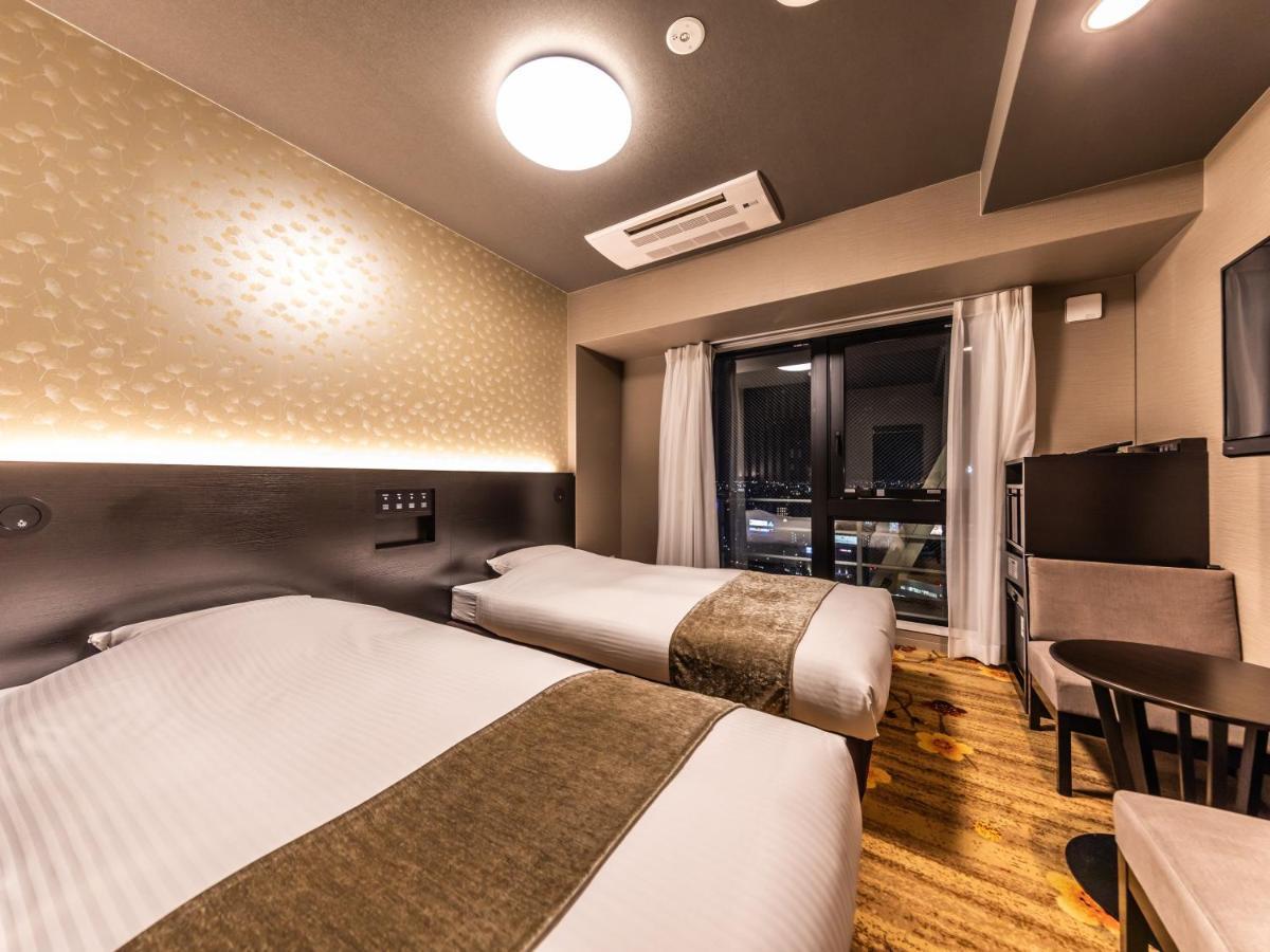 Apa Hotel Shin Osaka Eki Tower Buitenkant foto